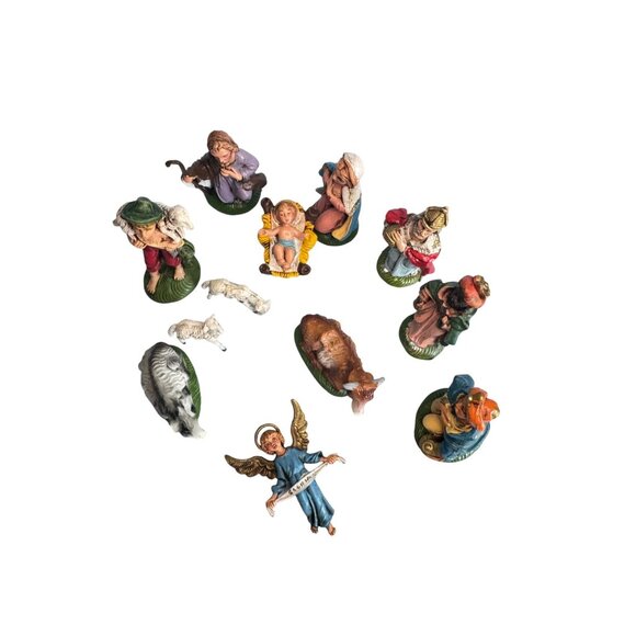 Mid-Century 12 Piece Italian Plastic Nativity Set With Original Box 3 1/2" - Picture 6 of 7